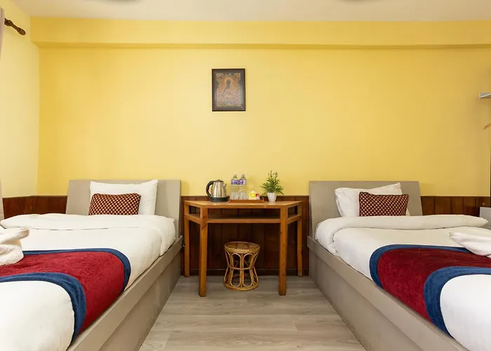 Hostel Thamel & *